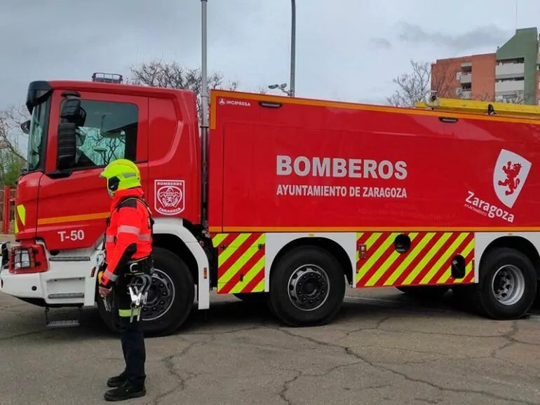 Los bomberos neutralizaron fugas y vertidos de gas en las piscinas de Monzalbarba