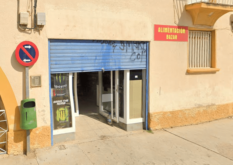 El Bazar Alimentación vuelve (otra vez) a ser víctima de racismo y vandalismo