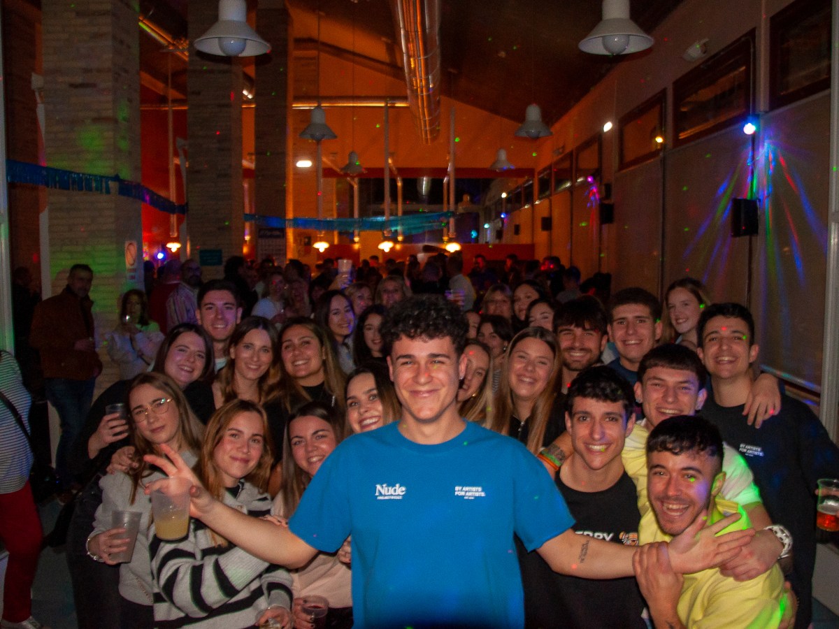 ¡Fotos del tardeo pre-fiestas de Febrero&nbsp;2024!