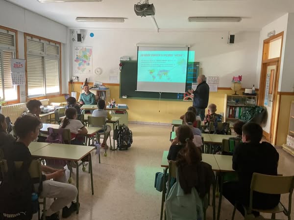 La semana pasada la asociación de promoción gitana de zaragoza vino a darnos unas charlas muy interesantes: motivacional para sexto de primaria e historia del pueblo gitano para cuarto a y b, y quinto de&nbsp;primaria